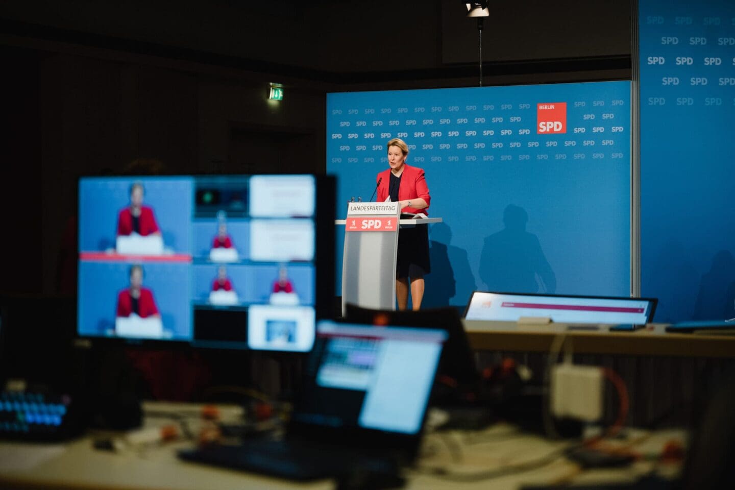 Franziska Giffey spricht auf dem ersten digitalen Parteitag der SPD Berlin.