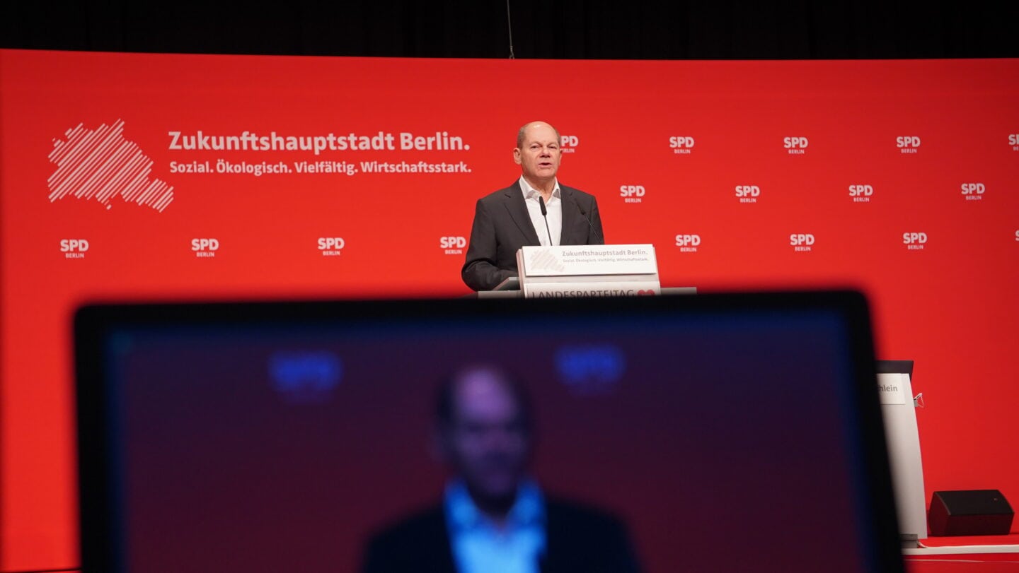 Digitaler Landesparteitag: Berliner SPD stimmt mit großer Mehrheit für Koalitionsvertrag 15