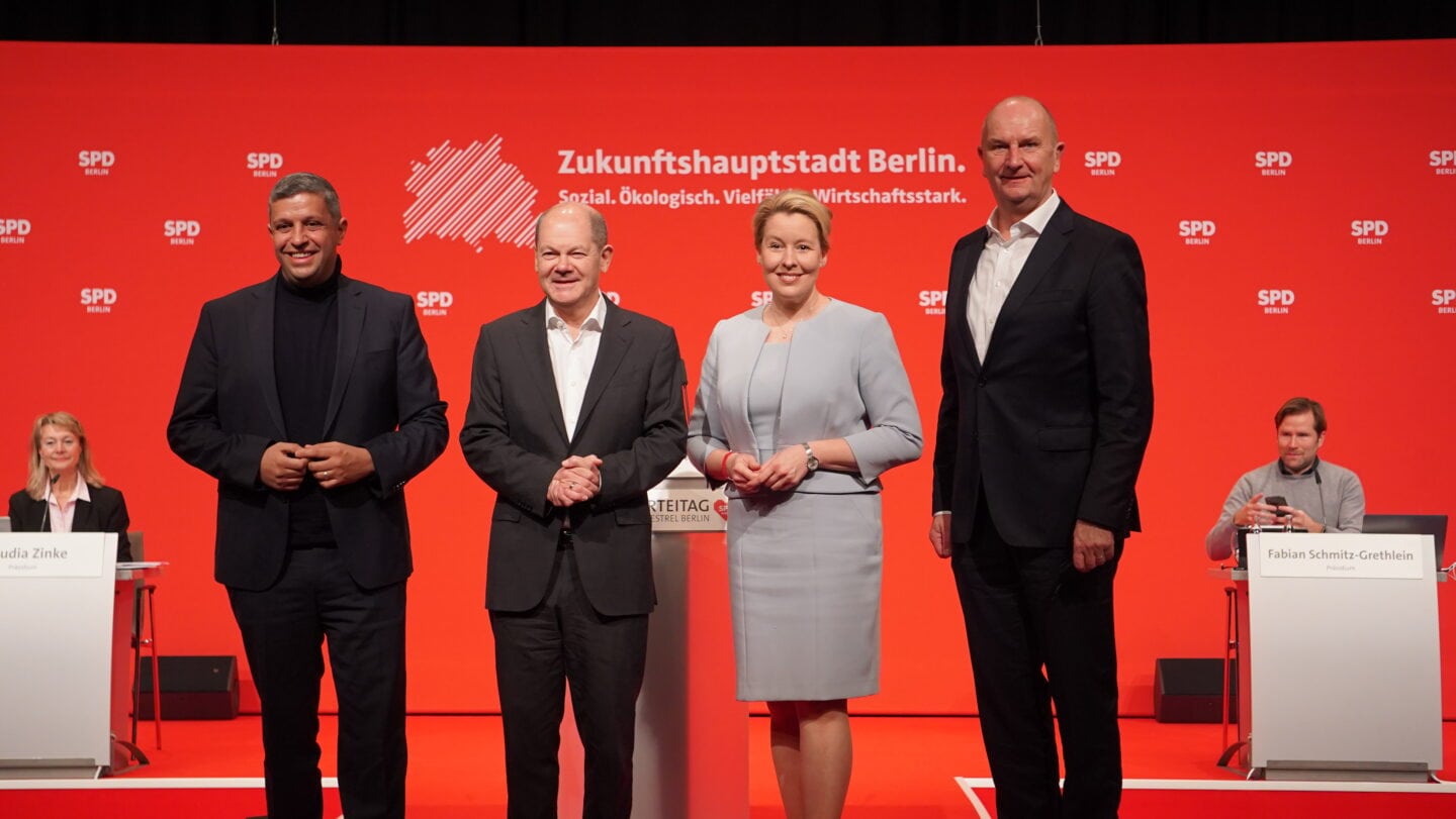Digitaler Landesparteitag: Berliner SPD stimmt mit großer Mehrheit für Koalitionsvertrag 23
